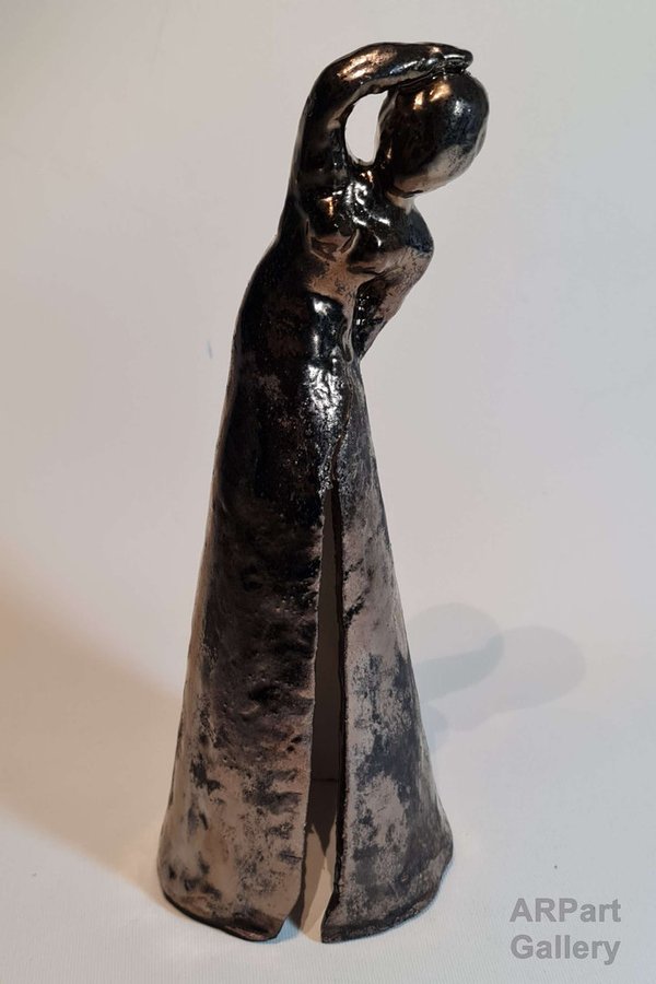 Schlitz im Kleid (Keramik-Skulptur) - PAULIG