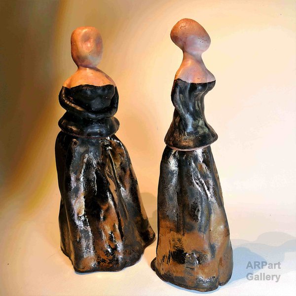 Zwei Matronen (Keramik-Skulpturen 4teilig) - PAULIG