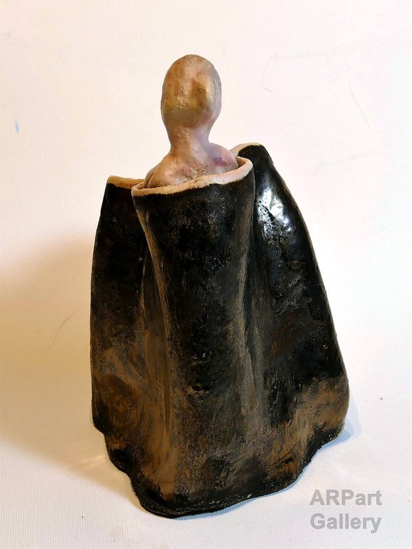 Der Umhang (Keramik-Skulptur) - PAULIG
